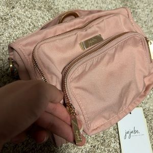 Jujube Bestie in blush chromatics!